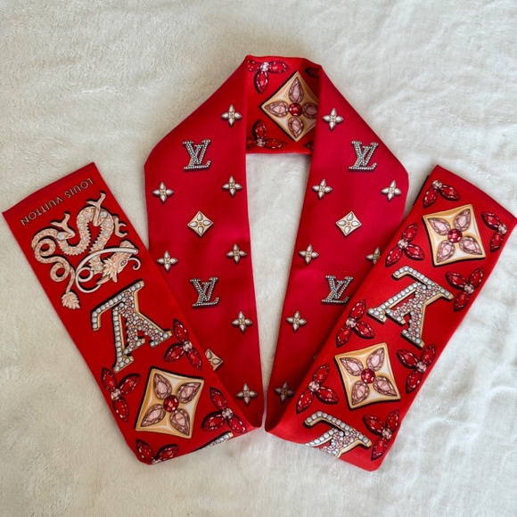NEW! WITH TAGS LOUIS VUITTON CHINESE NEW YEAR BANDEAU M79478 - RED - Picture 7 of 10